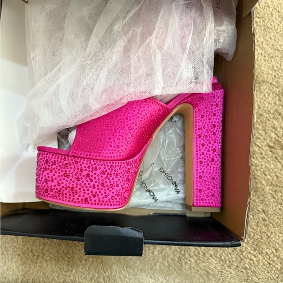 Fashion Nova Fuchsia Rhinestone Heels - Picture 5 of 6